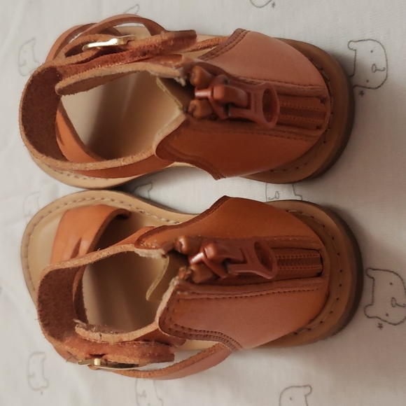 Cat & Jack brown sandals. 7C. - Picture 2 of 5